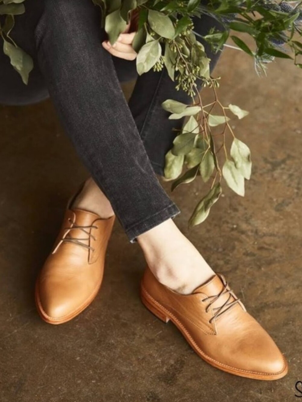 Nisolo James Oxford - Almond, Size 7 - Picture 2 of 16